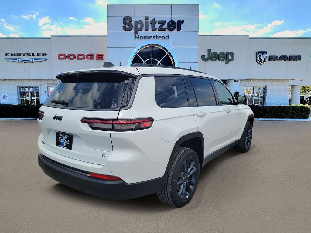 New 2026 Bright White Clear-Coat Exterior Paint Jeep Limited image 2