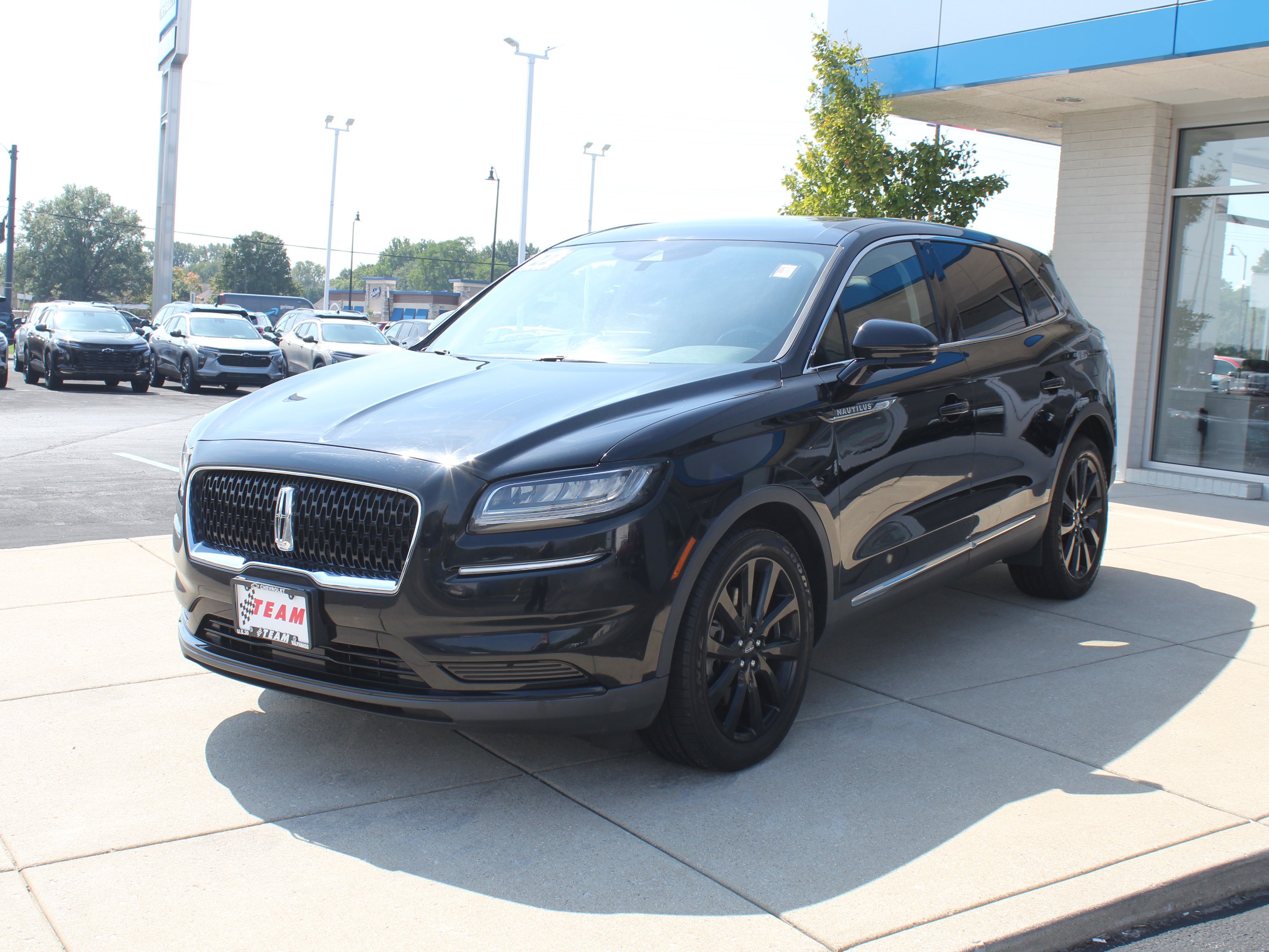Used 2022 Black Lincoln Reserve image 10