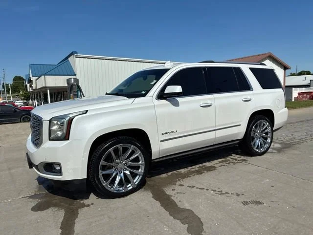 Used 2018 GMC Yukon Denali with VIN 1GKS2CKJ5JR128391 for sale in Kansas City