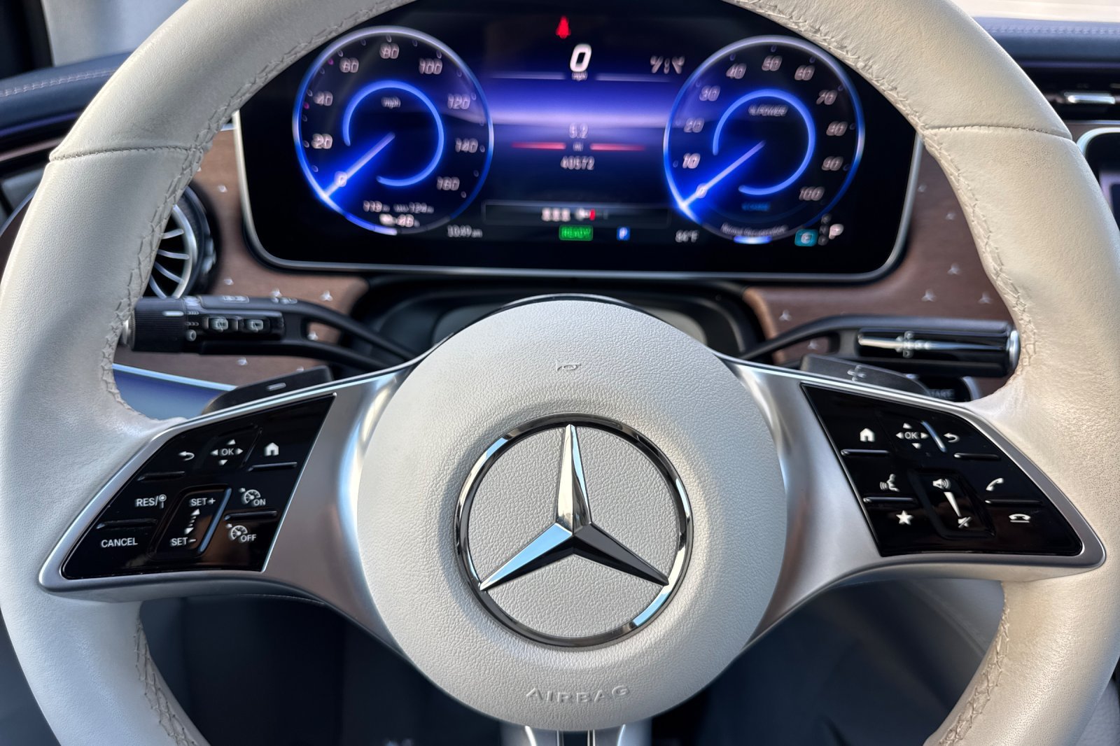 Certified Used 2023 Blue Mercedes-Benz 500 SUV image 24