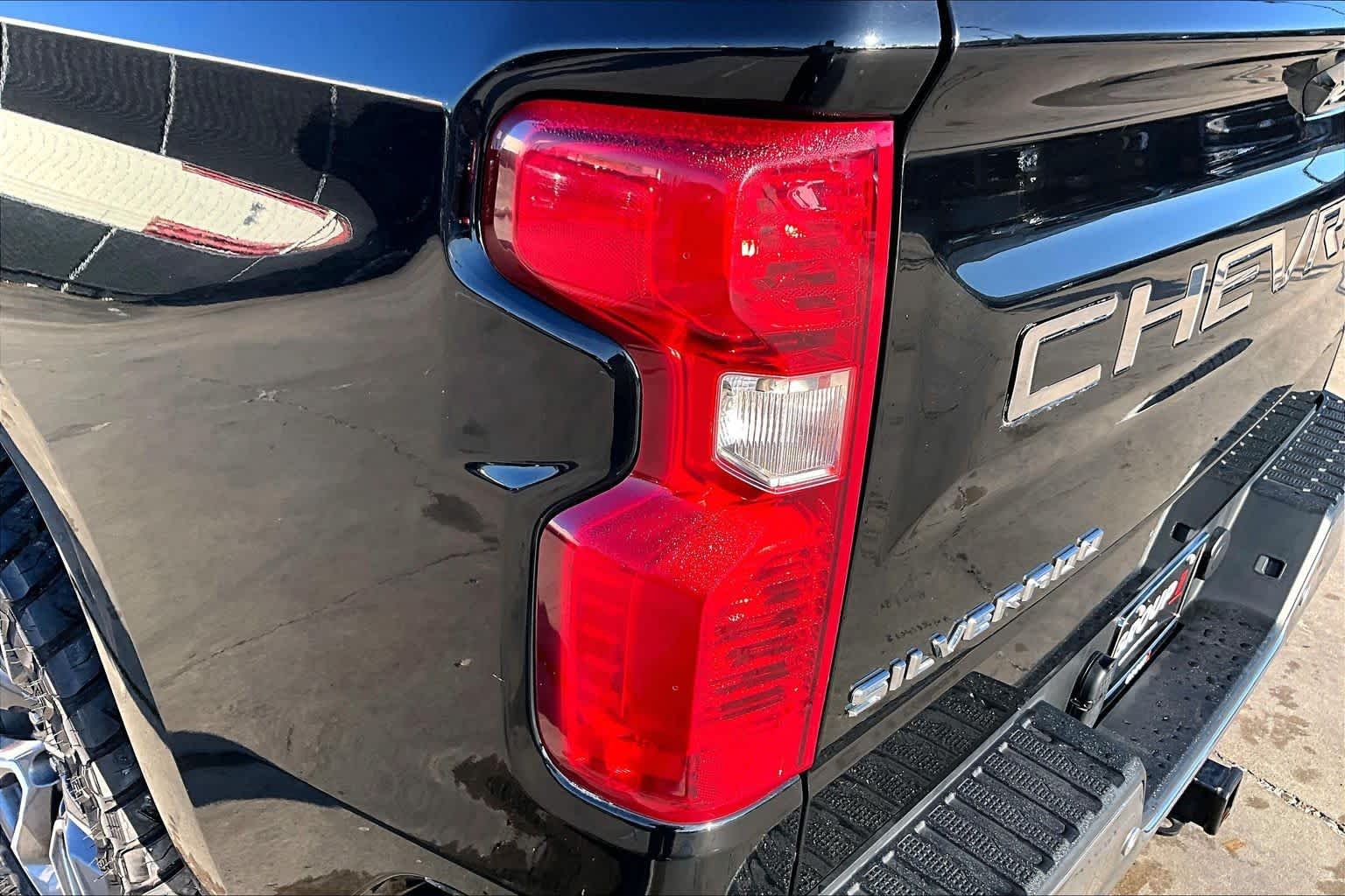 Used 2021 Black Chevrolet LT image 29