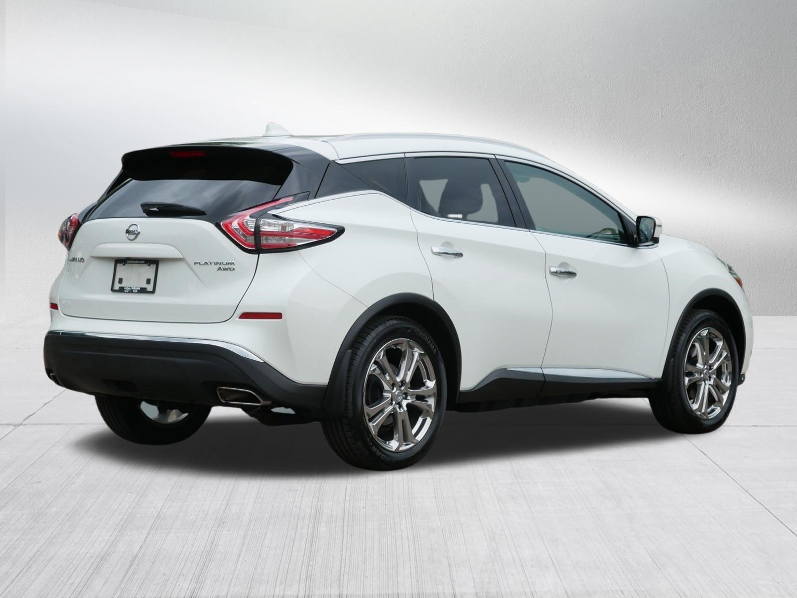 Certified Used 2017 Pearl White Nissan Platinum image 7