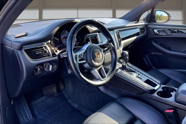 Used 2018  Porsche S image 14