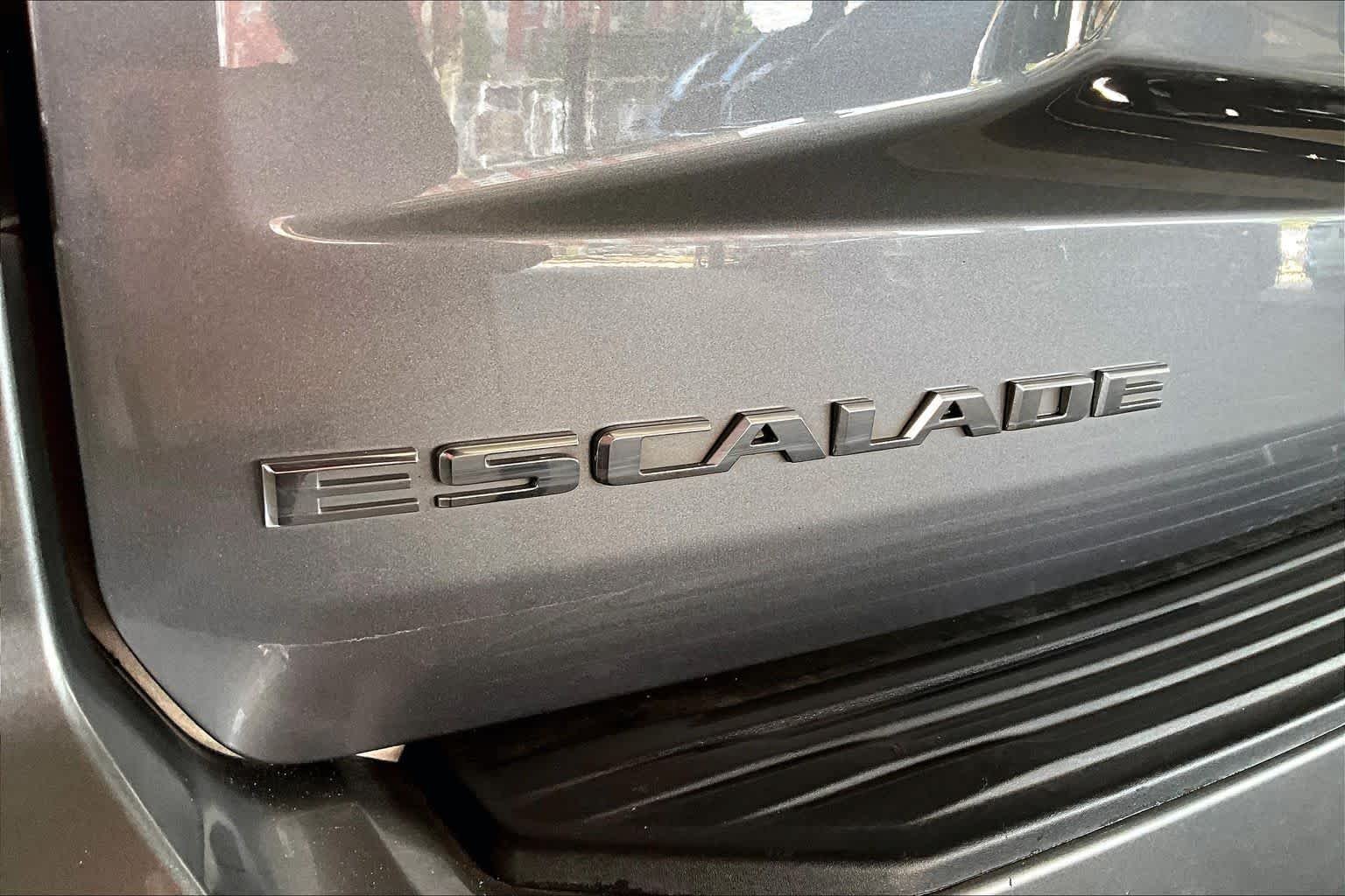 Used 2021 Satin Steel Metallic Cadillac Premium Luxury image 9