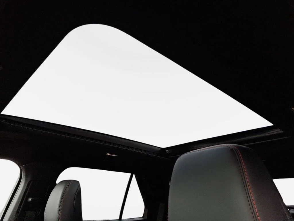New 2026 Star White Metallic Tri-Coat Ford ST image 9