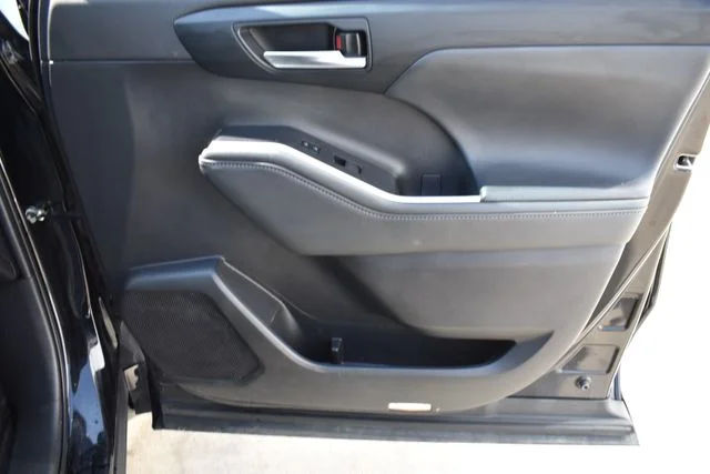 Used 2023 Black Toyota XLE image 21