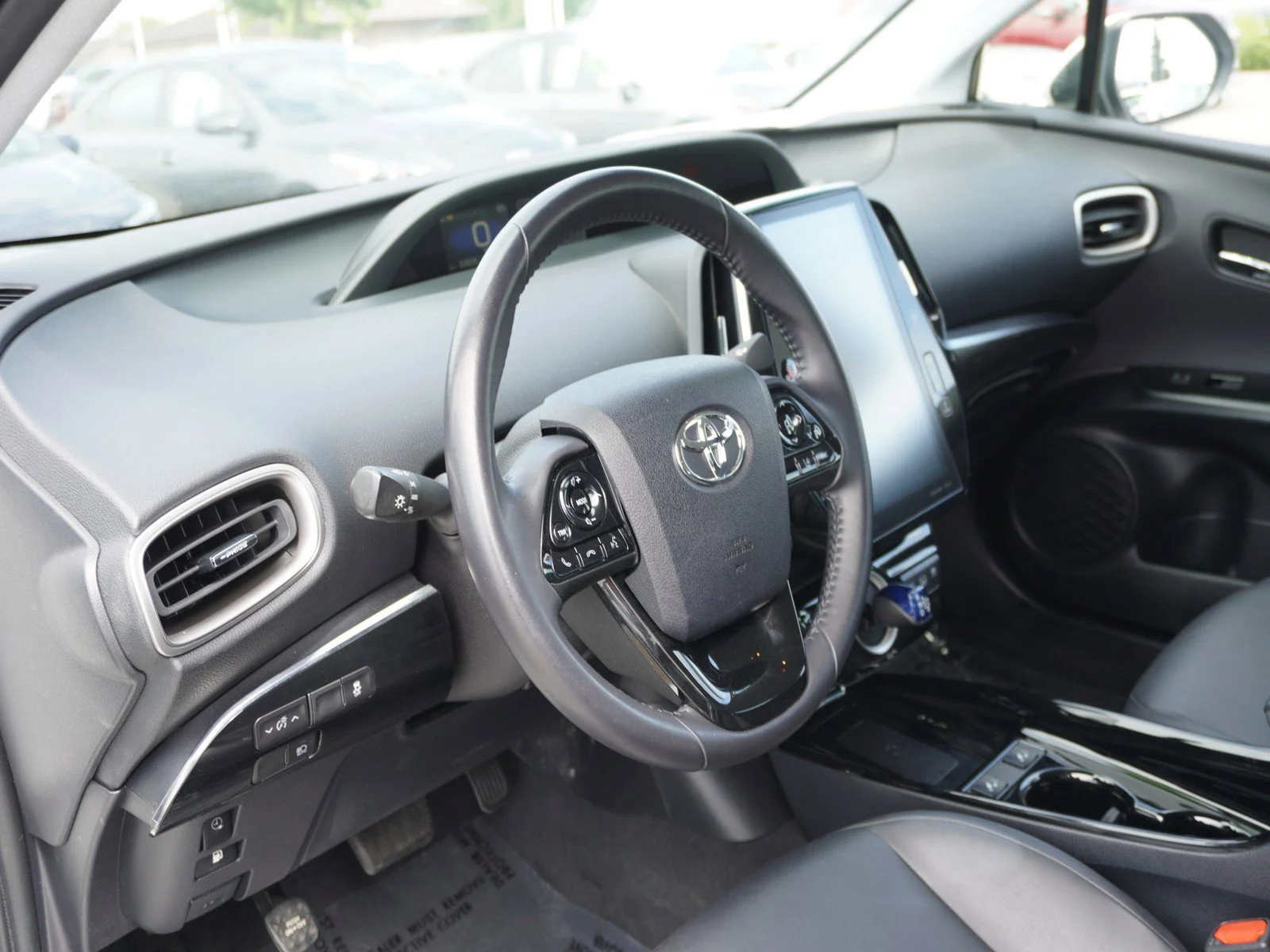 Certified Used 2022 Wind Chill Pearl Toyota XLE image 21