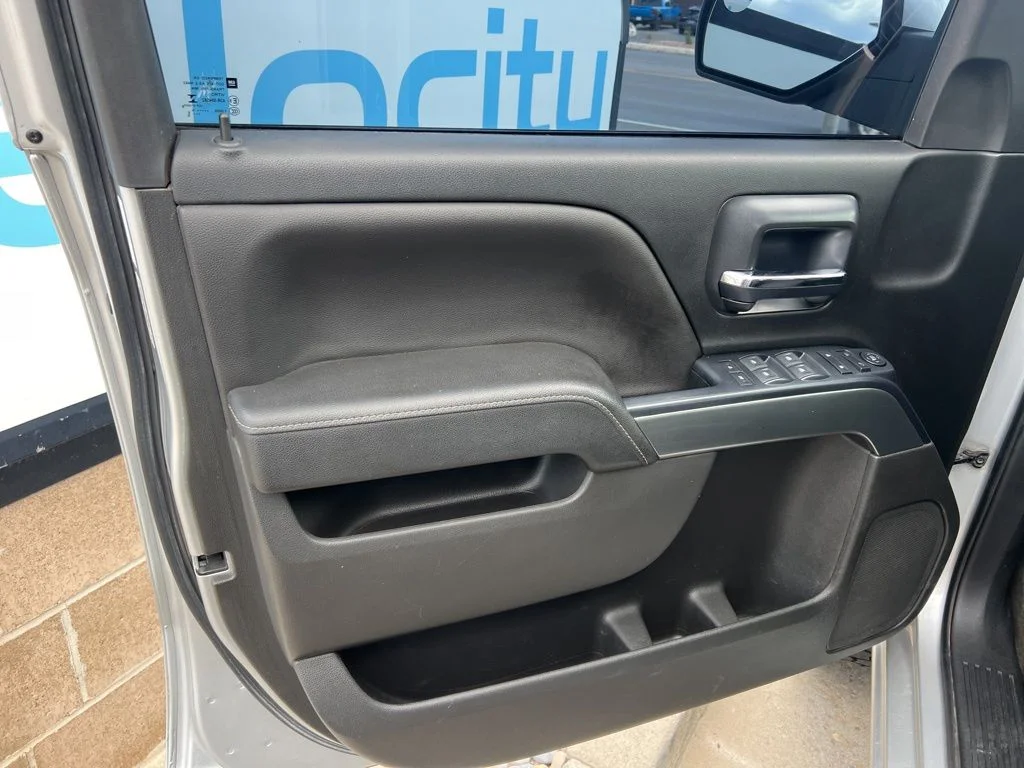 Used 2018 Silver Chevrolet LT image 14