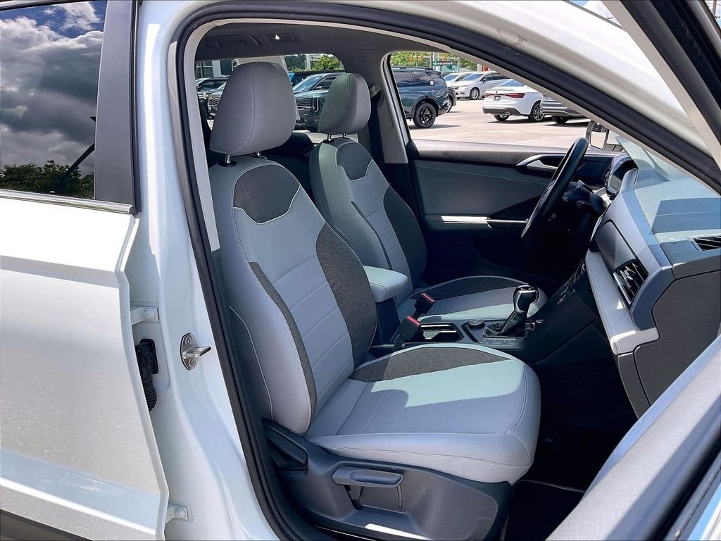 Used 2024 Pure White Volkswagen 1.5T SE image 10