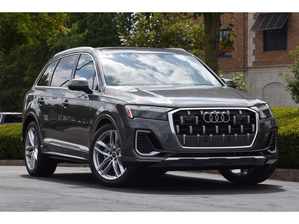 Used 2025 Gry Audi Premium Plus image 1
