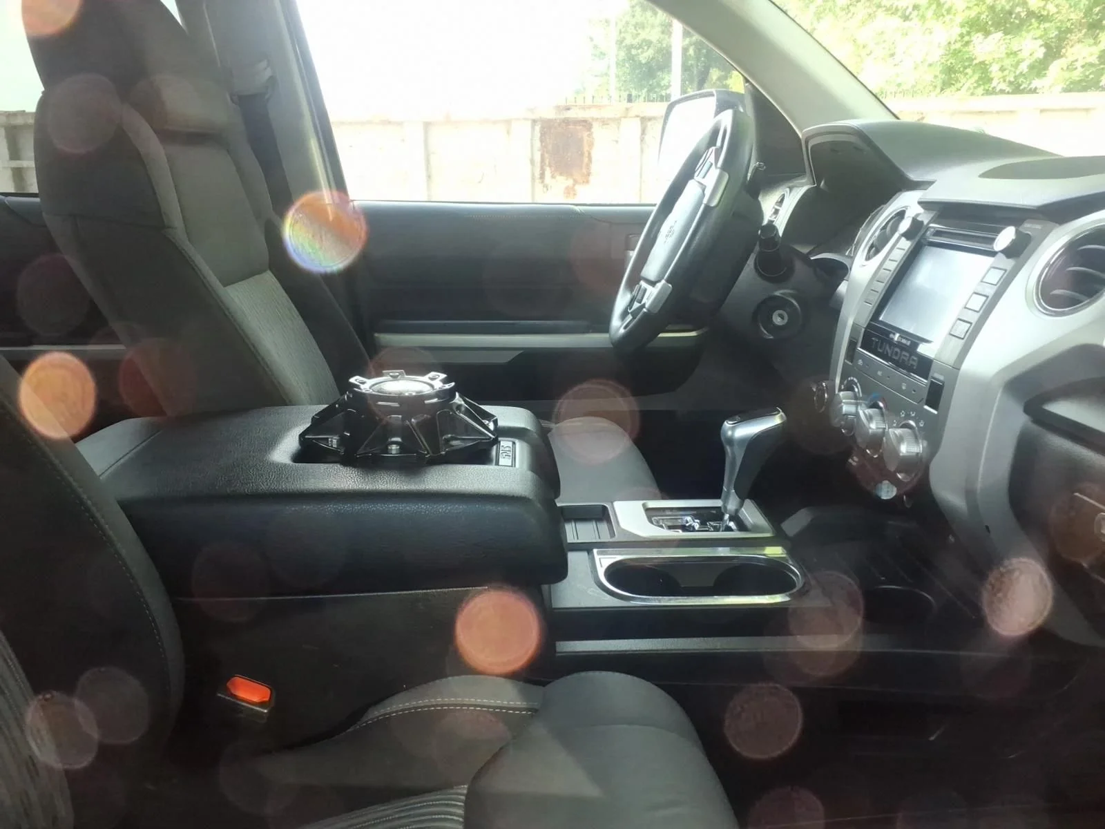 Used 2016 White Toyota SR5 image 10