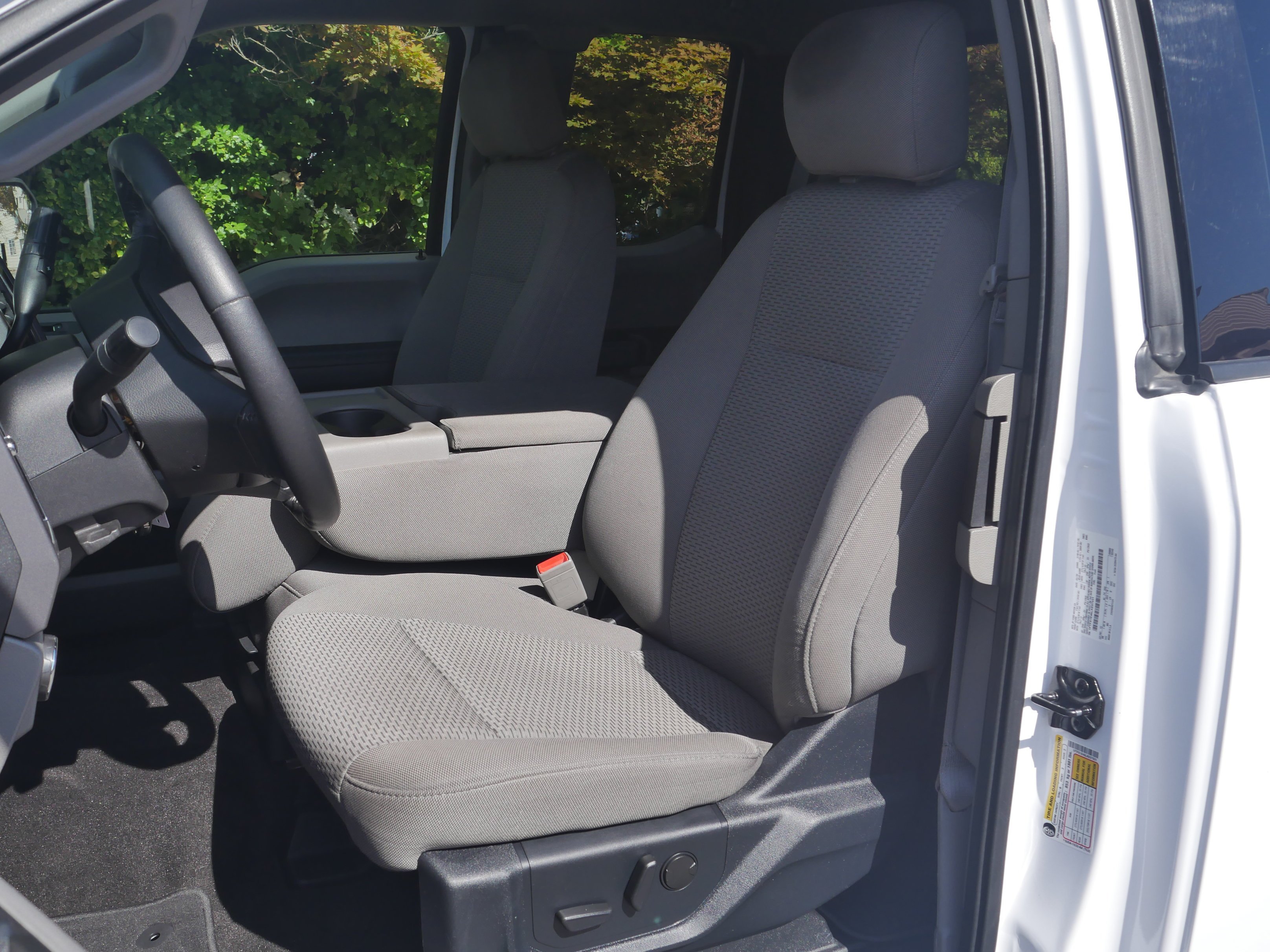 Used 2020 Oxford White Ford XLT image 35