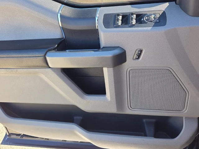 Used 2016 Black Ford XLT image 29