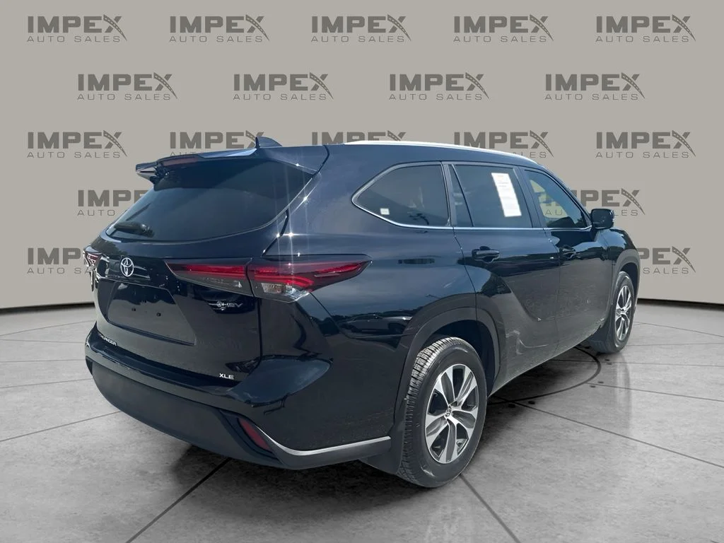 Used 2025 Black Toyota XLE image 5