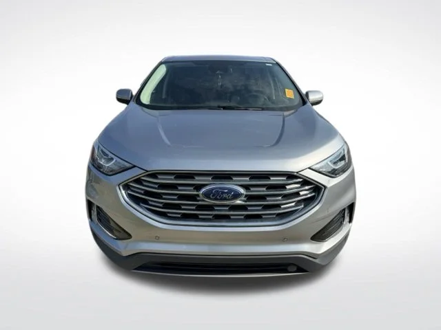 Used 2022 Silver Ford Titanium image 2