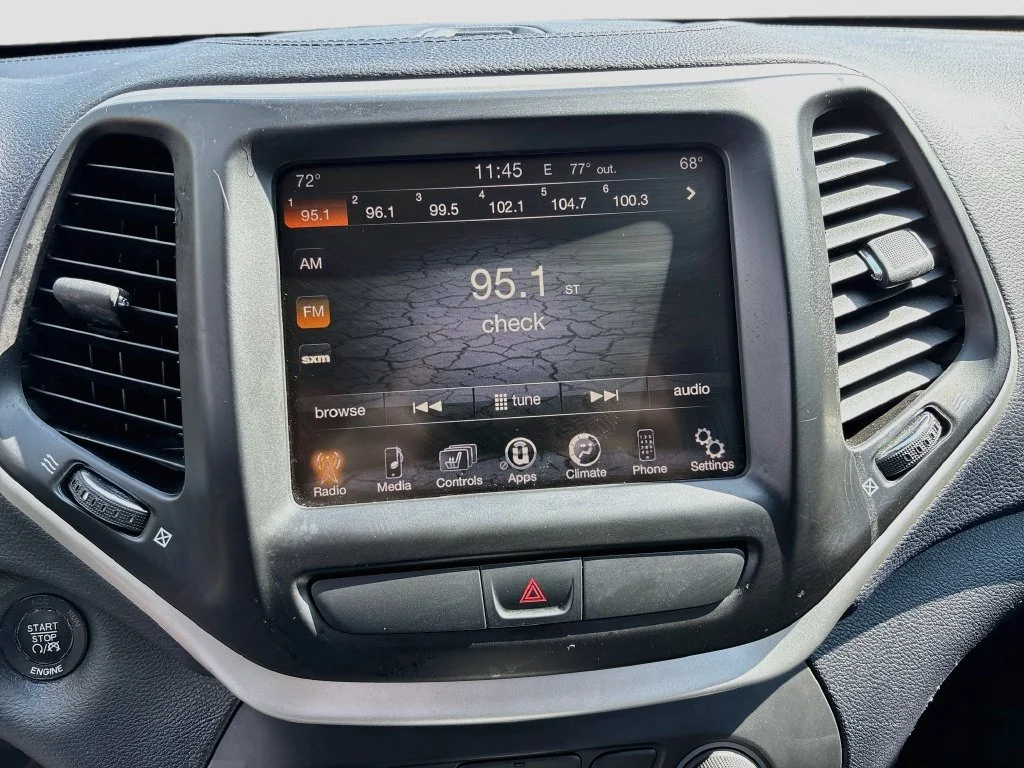 Used 2016 True Blue Jeep Limited image 14