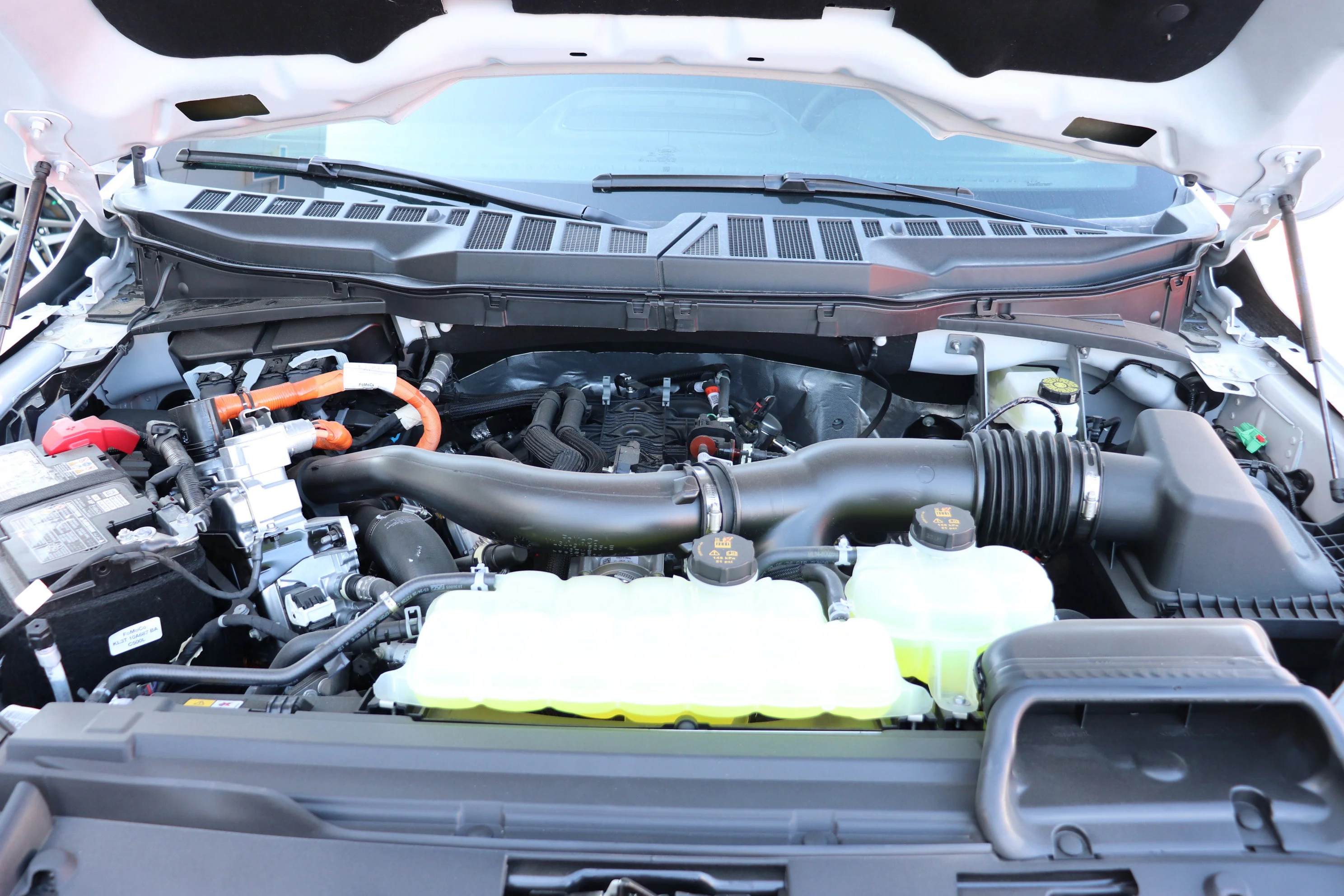 New 2026 OXFORD WHITE Ford XLT image 7