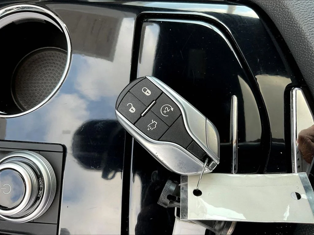 Used 2023 Bianco Maserati Modena Q4 image 32