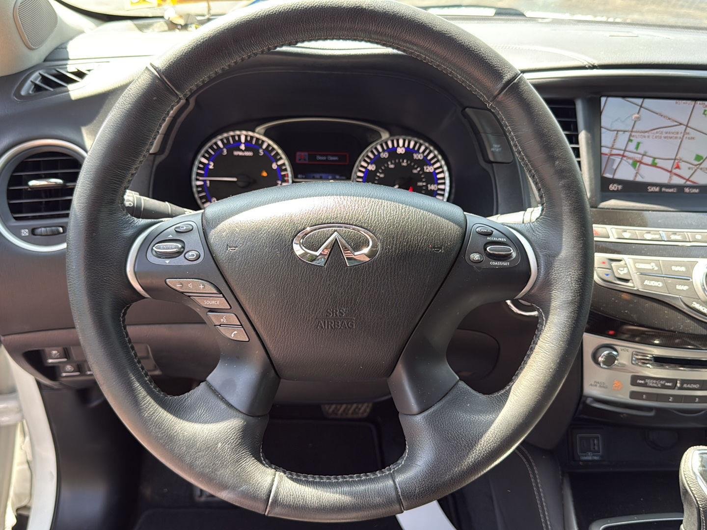 Used 2020 Majestic White INFINITI LUXE image 6
