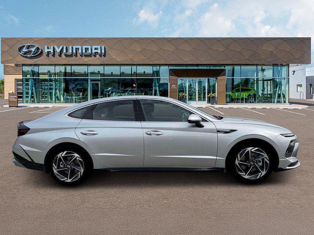 New 2026 Silver Hyundai SEL Sport image 9