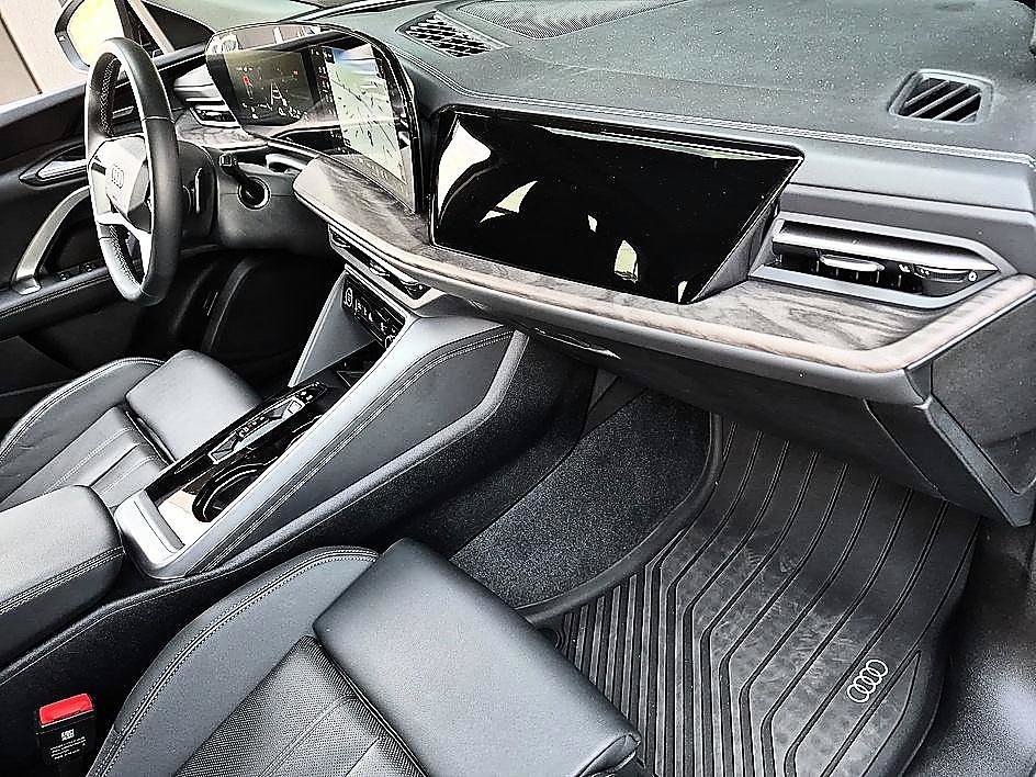 Used 2025 Black Audi Premium Plus image 35