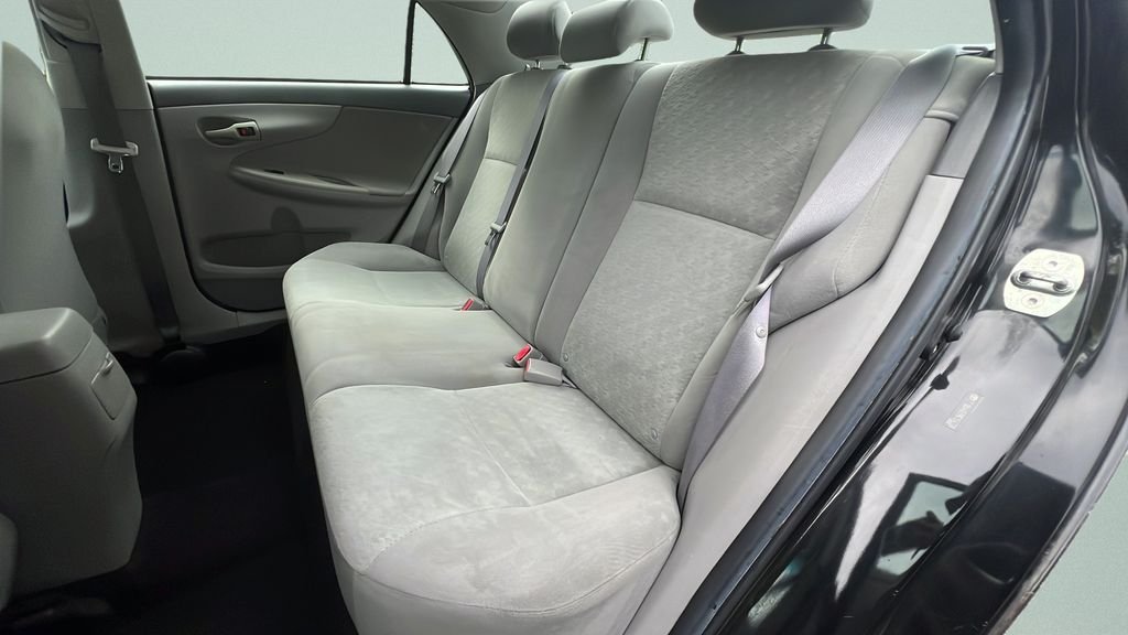 Used 2009 Black Toyota LE image 9