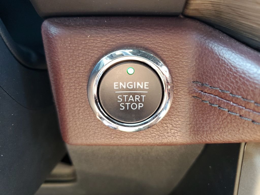 Used 2024 Gray Ford Limited image 29