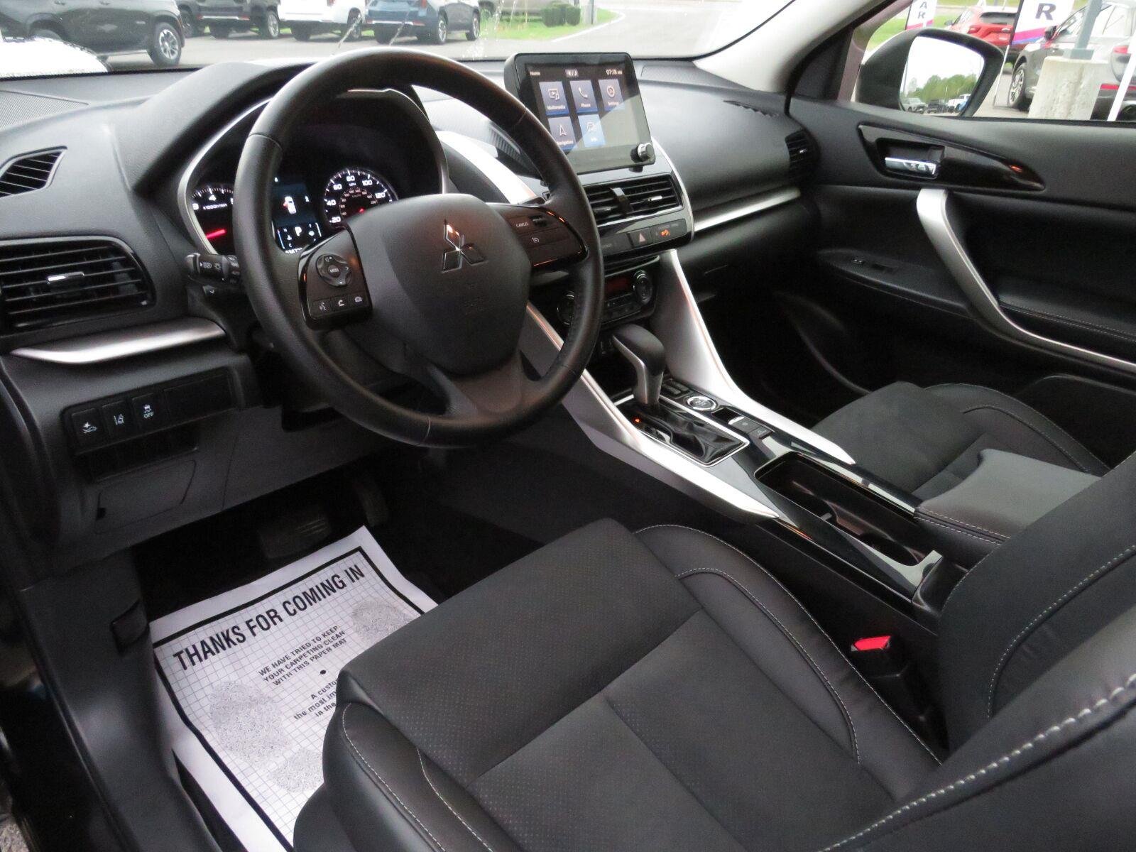 Used 2023 Labrador Black Pearl Mitsubishi SE image 23