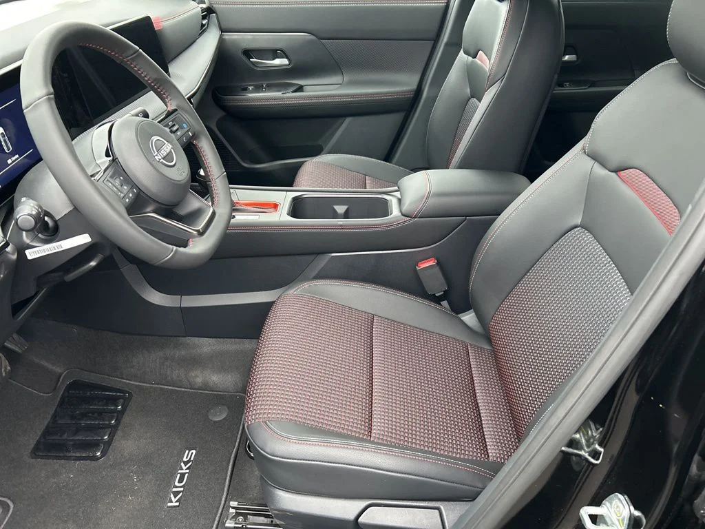 2026 Nissan KICKS SR AWD - Photo 11