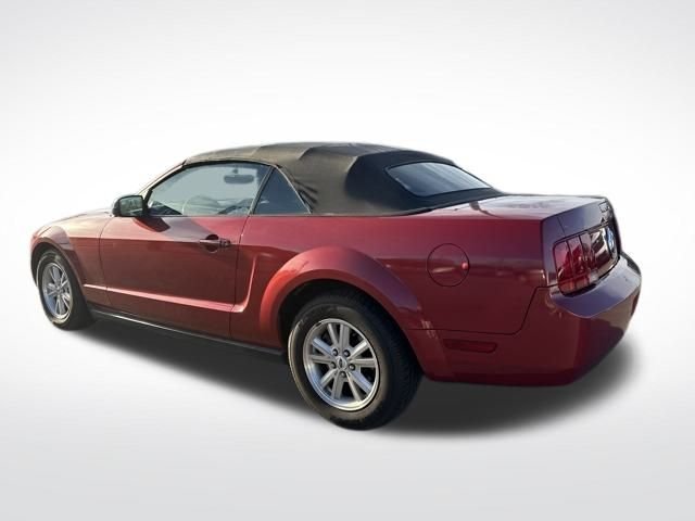 2006 Ford Mustang Deluxe