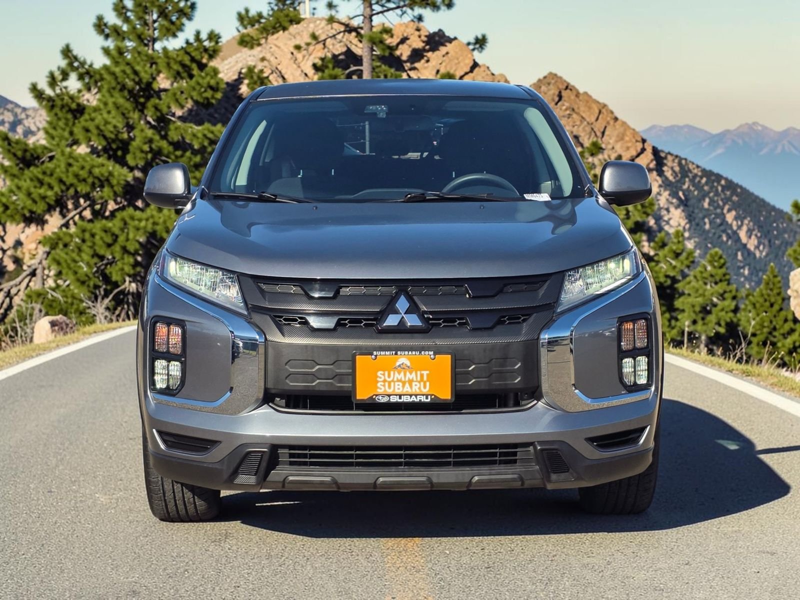 Used 2023  Mitsubishi 2.0 ES image 3
