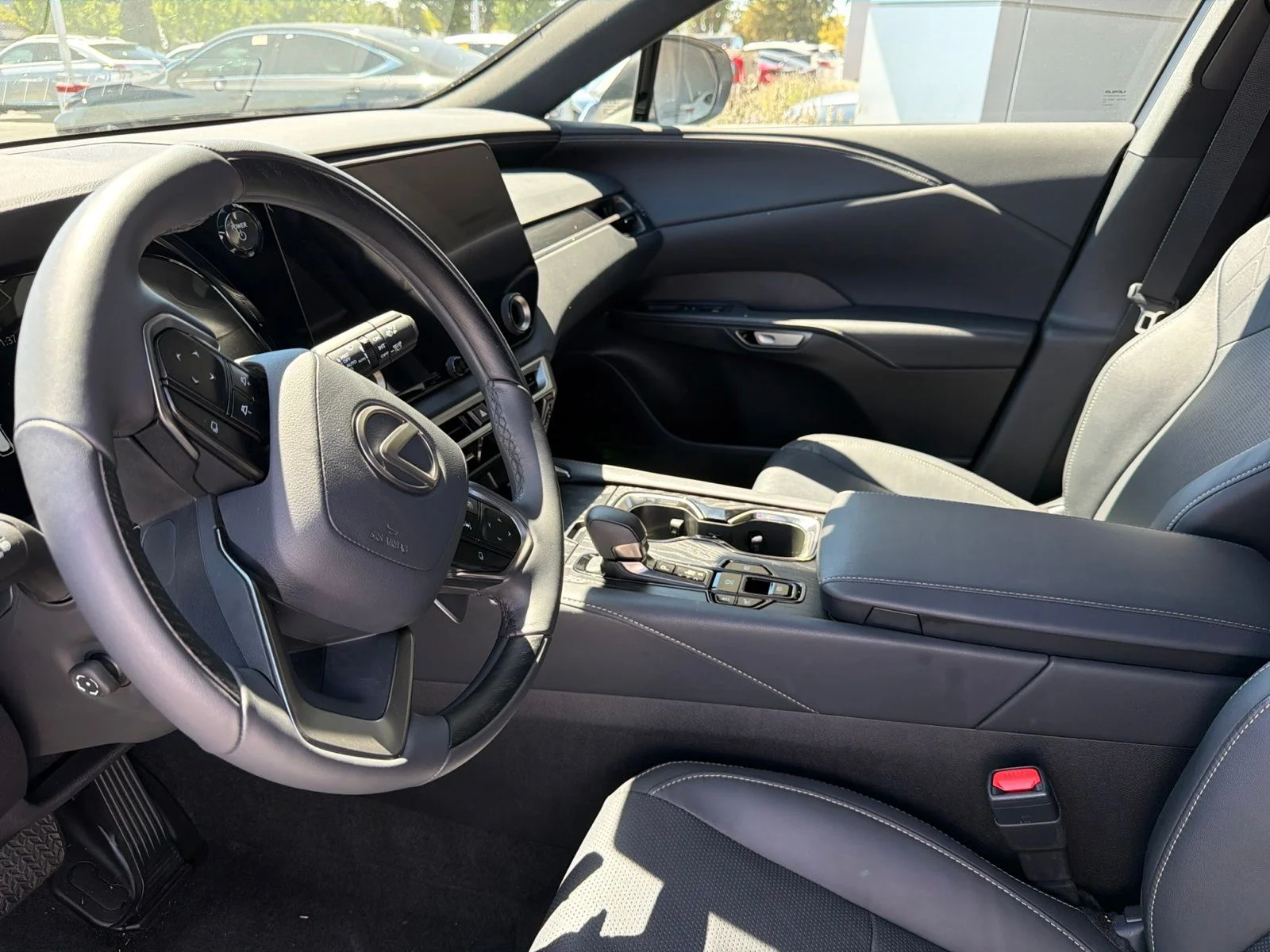 Used 2025 Iridium Lexus 350h Premium Plus image 5