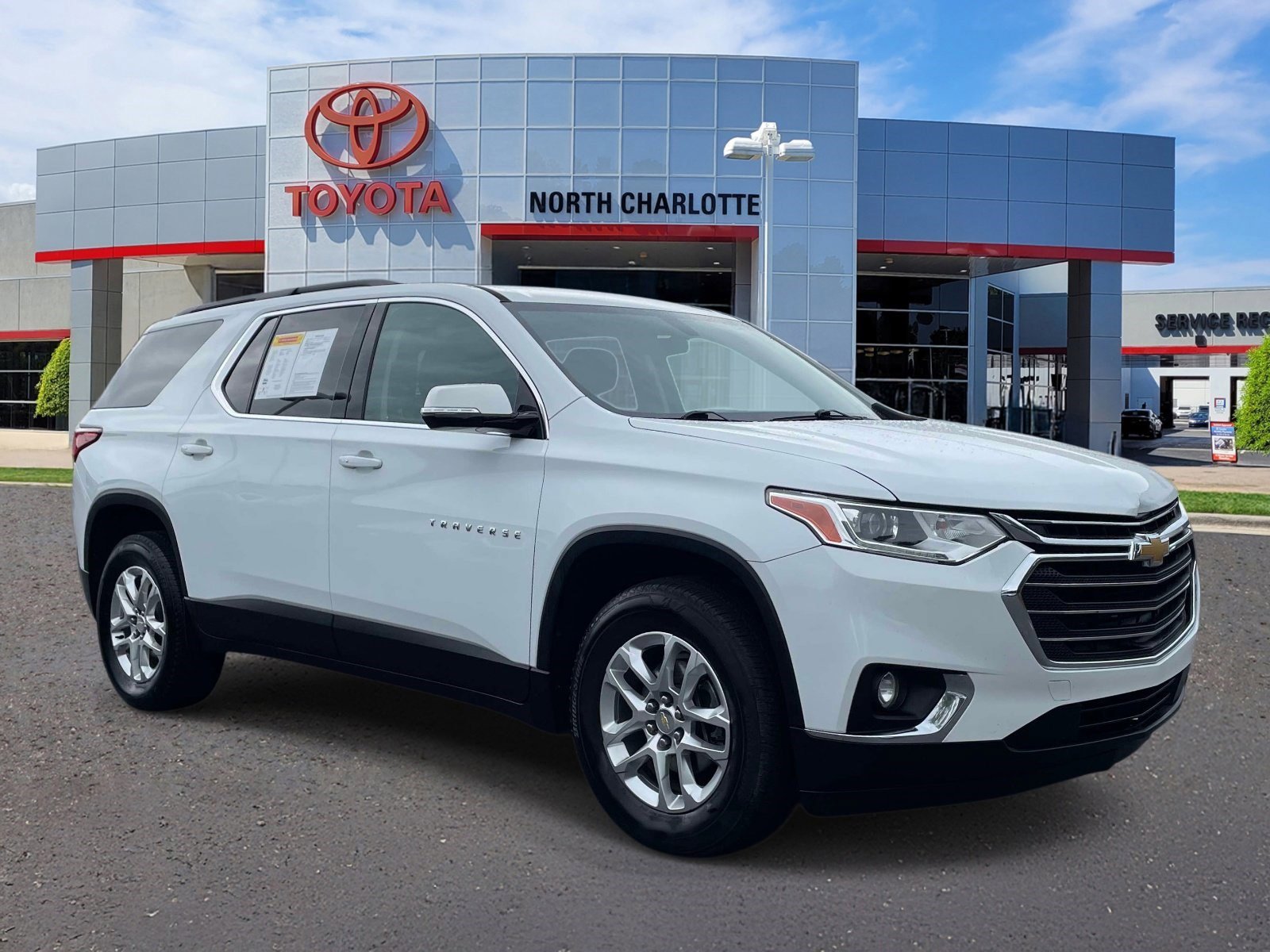 Used 2019 Summit White Chevrolet LT Cloth image 1
