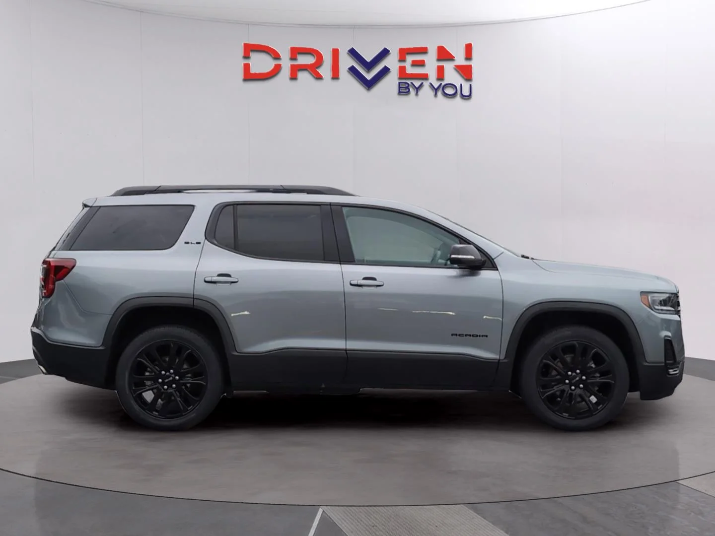 Used 2023 Sterling Metallic GMC SLE image 6