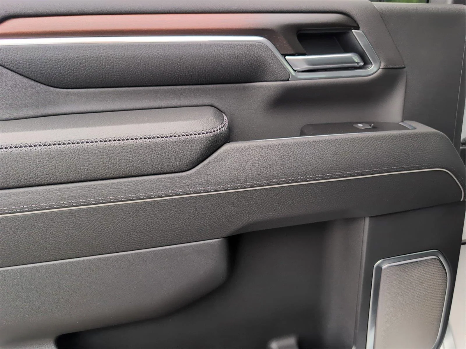 New 2026 Summit White GMC Denali image 19