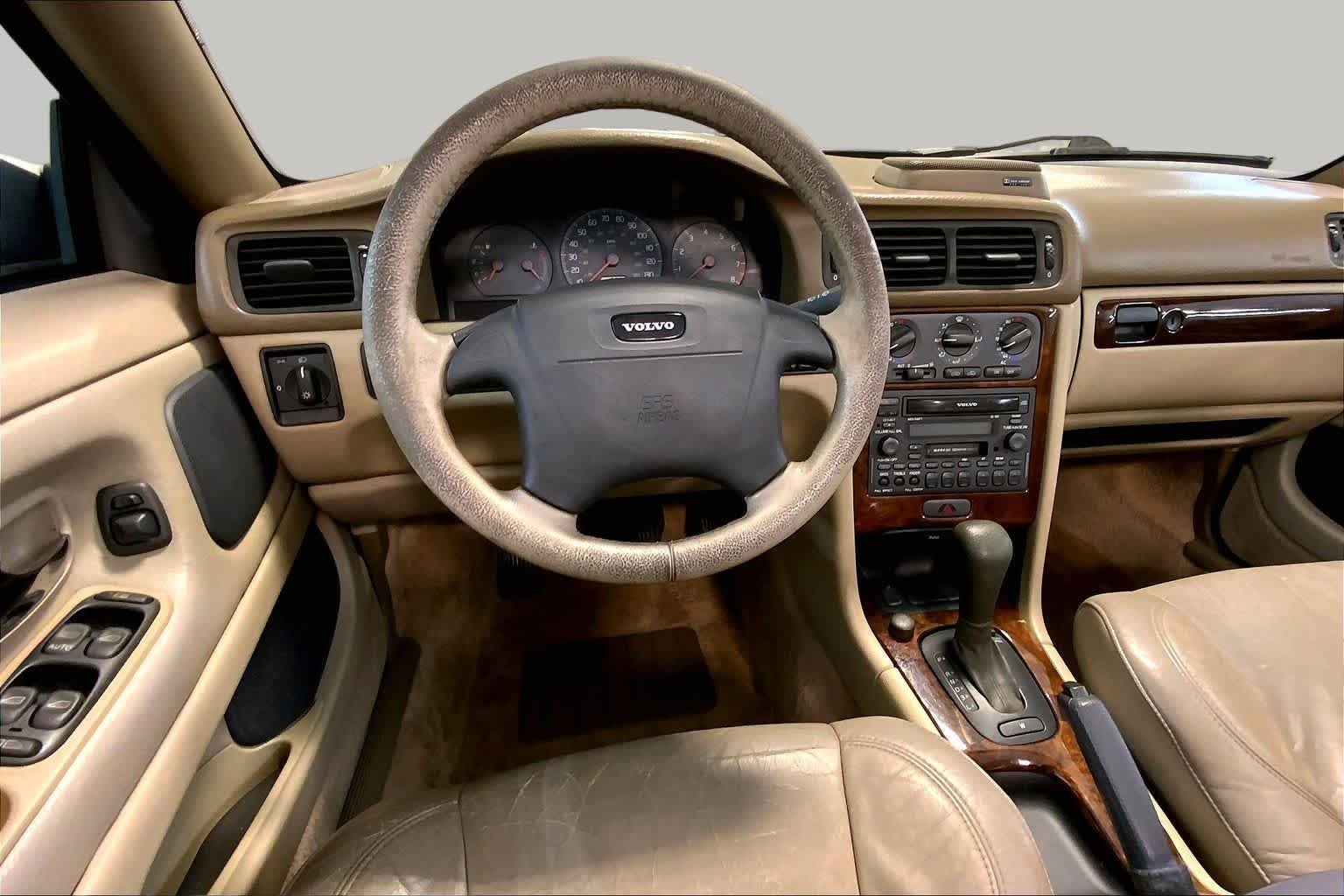 Pre-Owned 1999 Volvo C70