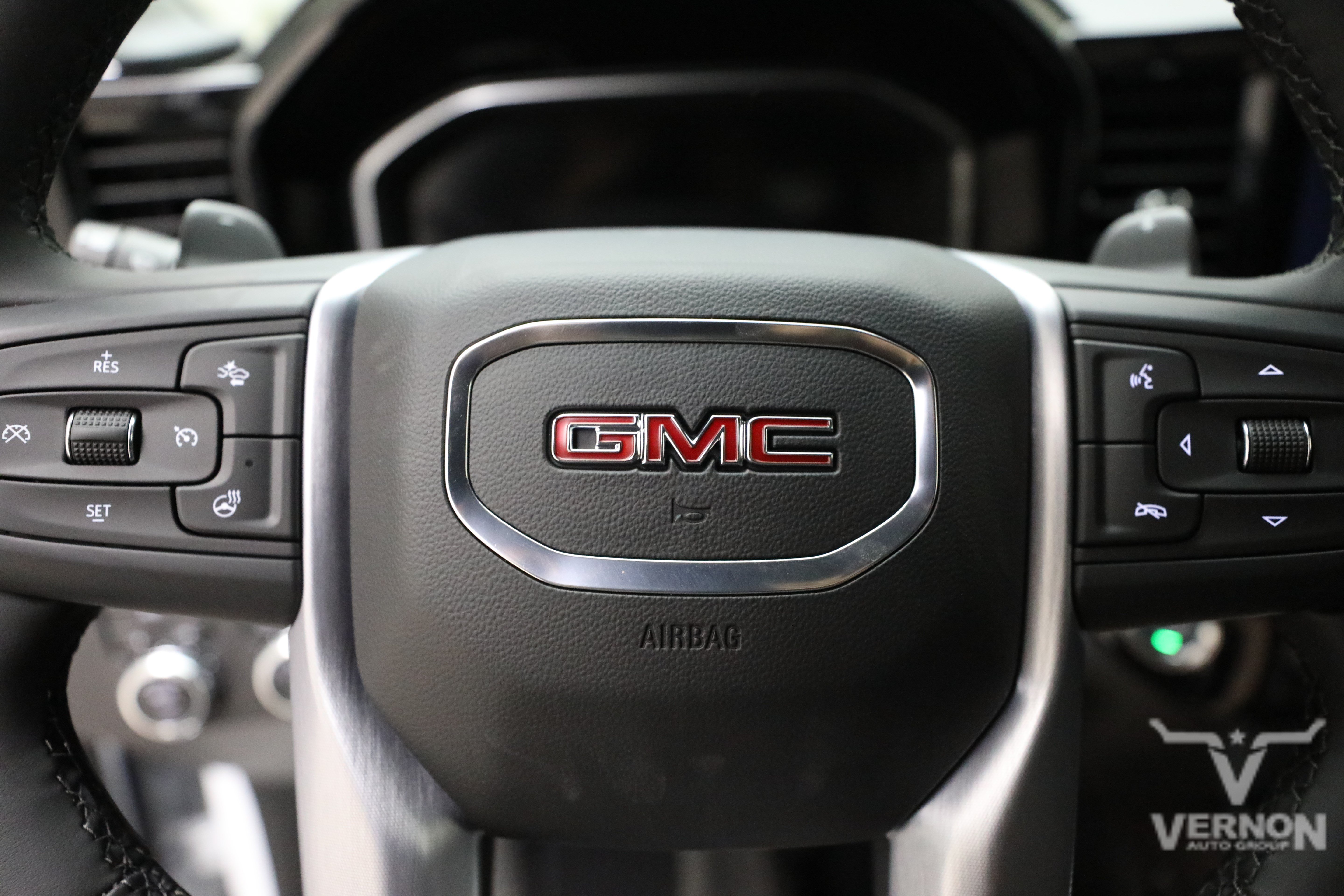 New 2026 Summit White GMC N image 22