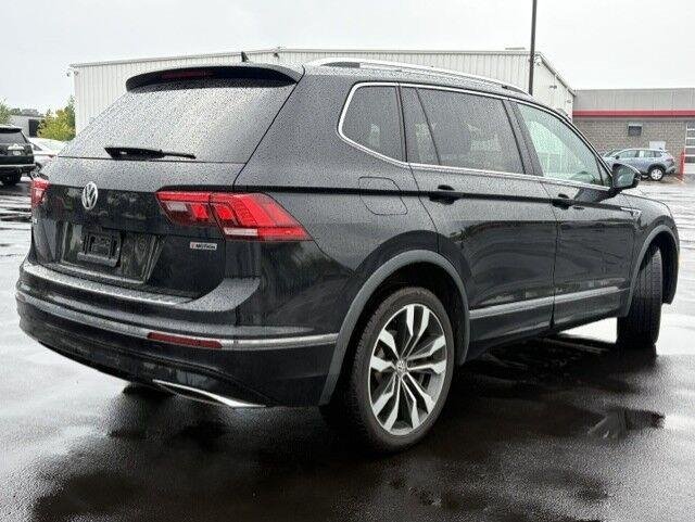 Used 2020 Deep Black Pearl Volkswagen SEL Premium R-Line image 14