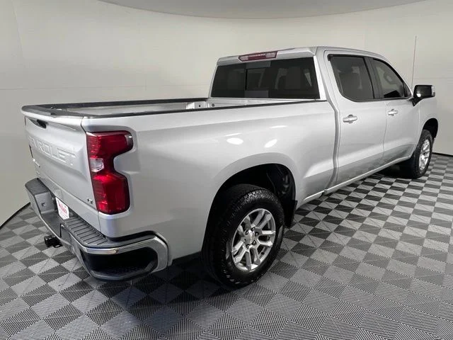 Used 2022 Silver Chevrolet LT image 7