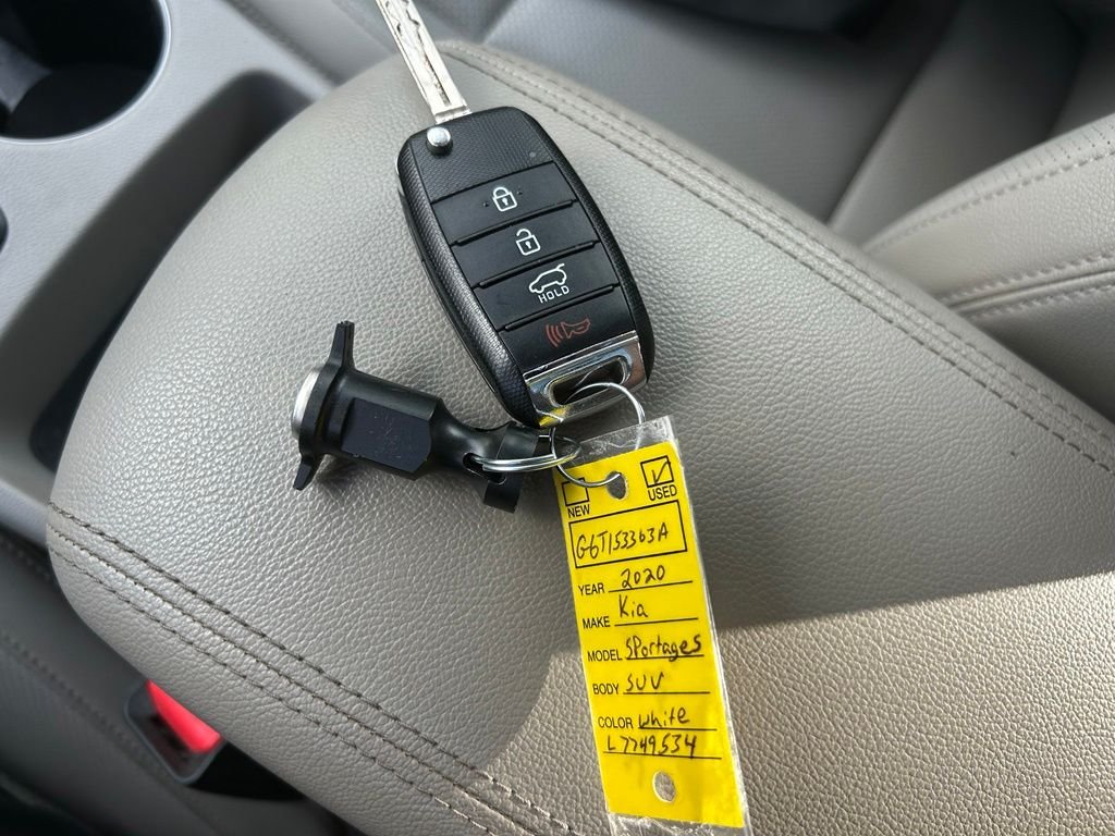 Used 2020 White Kia S image 51