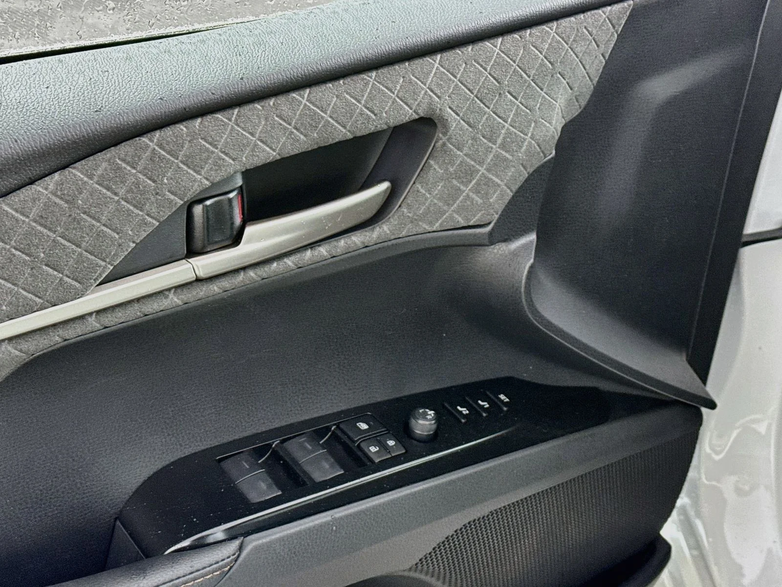 New 2026 Wind Chill Pearl <sup>1</sup> Toyota  XLE AWD image 11