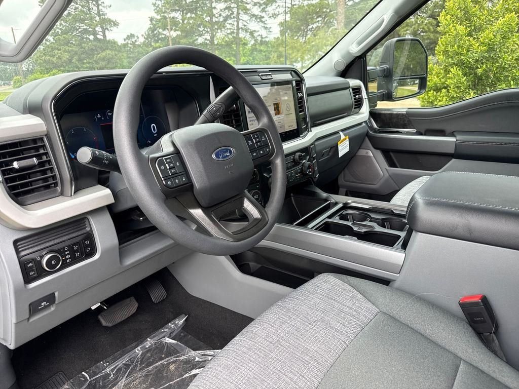 2026 Ford F-250 Super Duty XLT - Photo 15