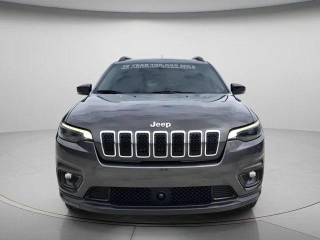 Used 2022 Gray Jeep Latitude Lux image 5