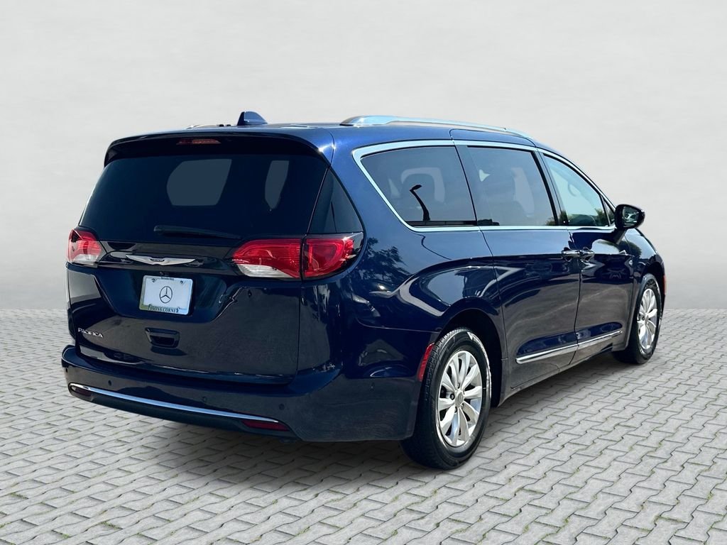 Used 2019 Blue Pearl Chrysler Touring L image 5