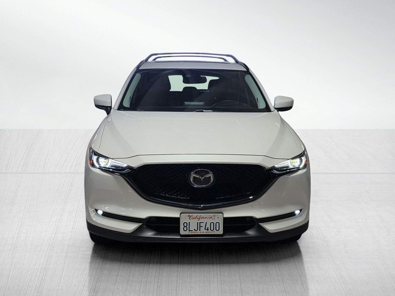 Used 2018 Snowflake White Pearl Mica Mazda Grand Touring image 2