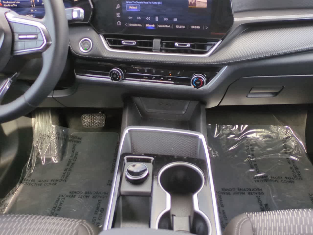 Used 2026 Mosaic Black Metallic Chevrolet FWD LT image 18