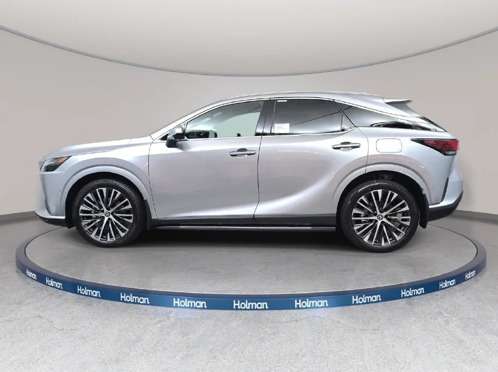 New 2026 Iridium Lexus PREMIUM PLUS image 8