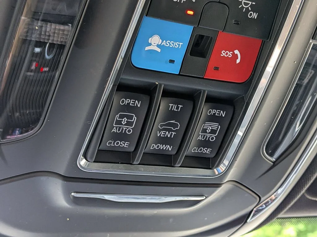 Used 2025 Black Jeep Limited image 22