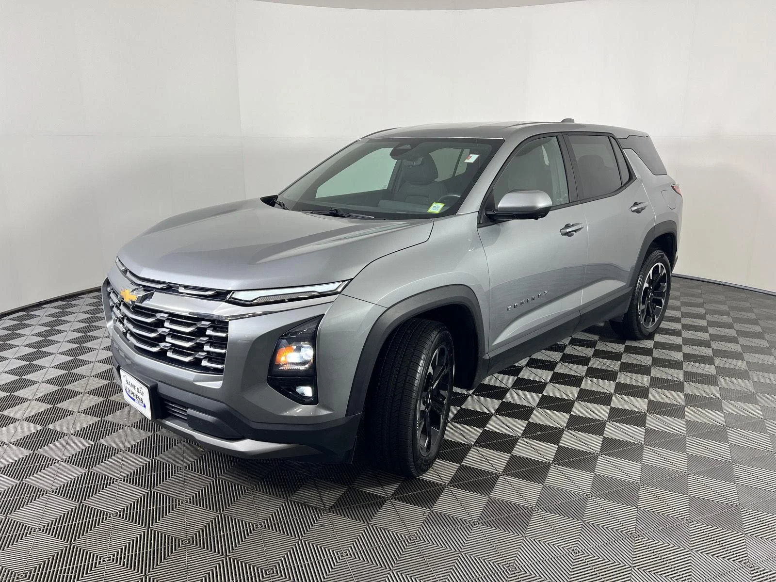 Used 2025 Sterling Gray Metallic Chevrolet LT image 23