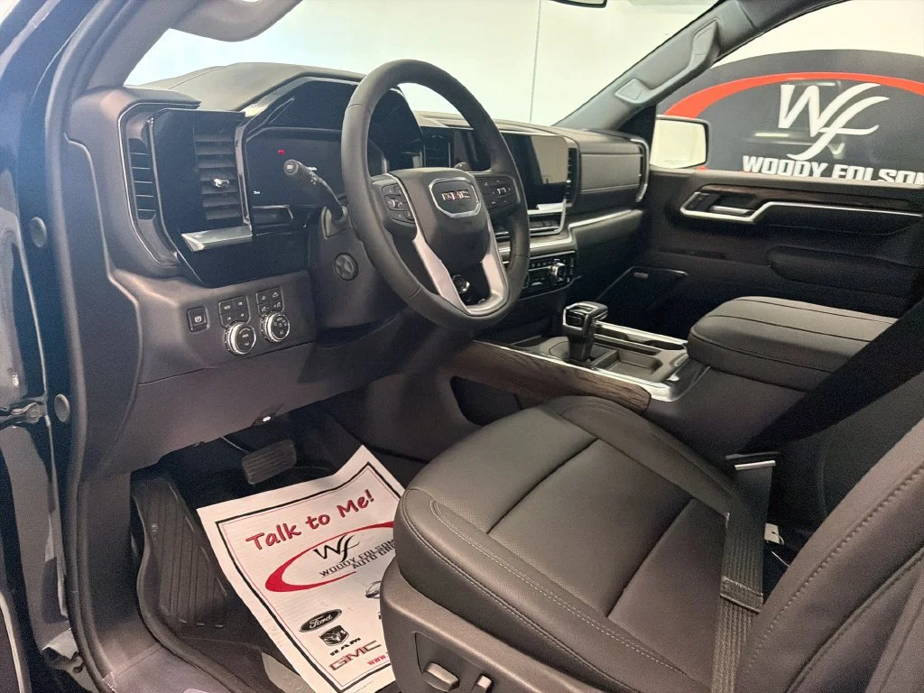 New 2026 Onyx Black GMC SLT image 11